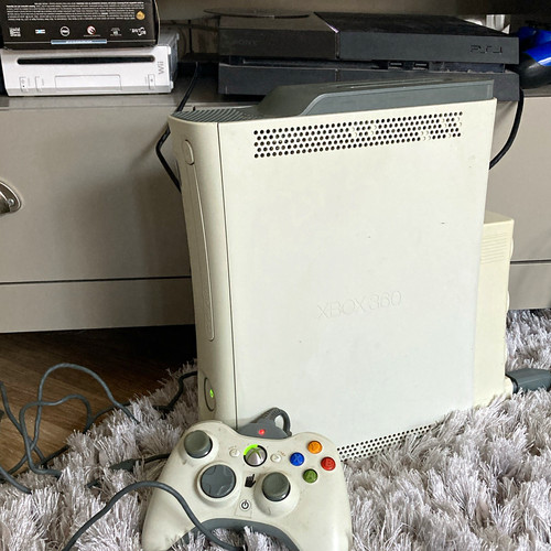 Microsoft xbox 360 - 360, white