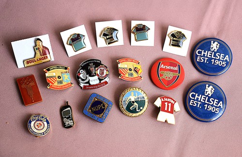 Enamel pin badges - 7, x
