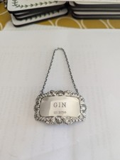Gin decanter label EFC silver