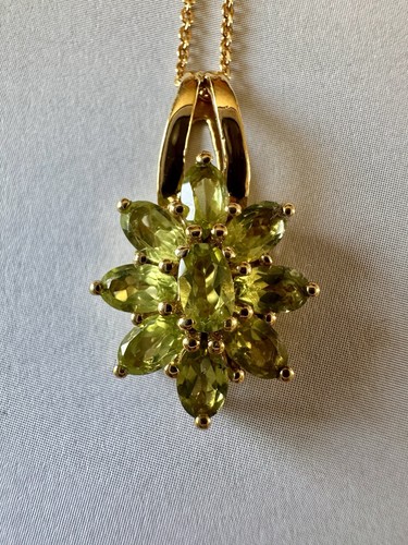 Beautiful peridot necklace - peridot, in