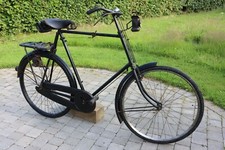 Vintage Raleigh man's bicycle c1920 28" frame