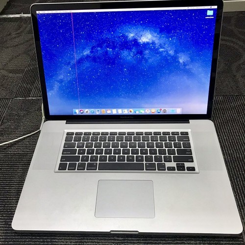 Apple macbook pro 2010 - 17”,