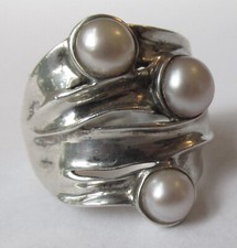 SIZE 9 HAGIT GORALI ISRAEL STERLING STATEMENT RING w MAUVE PEARLS, 9 GRAMS