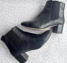 Clarks Cushion Wide Fit Black