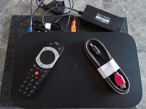 Sky box es240 2tb with - q,