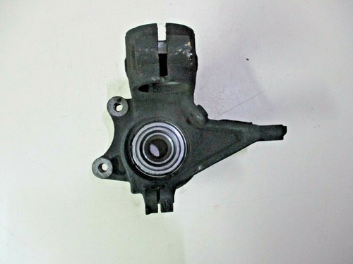 Front fuselage hub mount right - front,