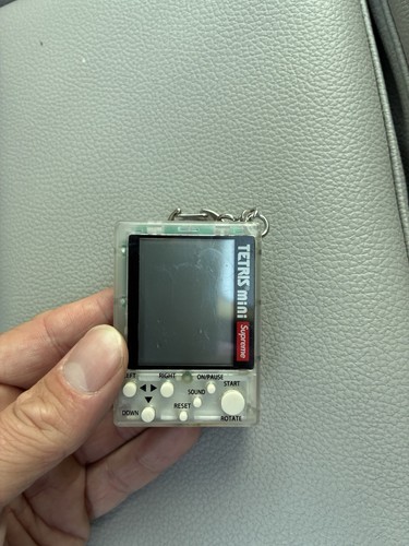 Supreme tetris mini keychain - tetris,