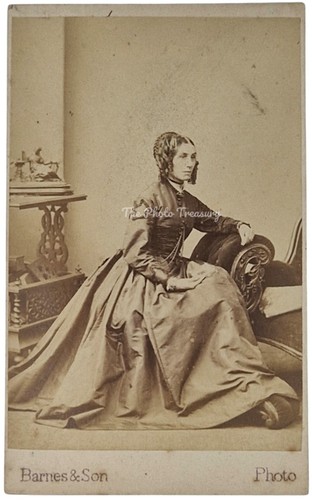 Cdv lady seated chaise - seated,