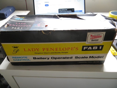 Remote control lady penelope - remote,