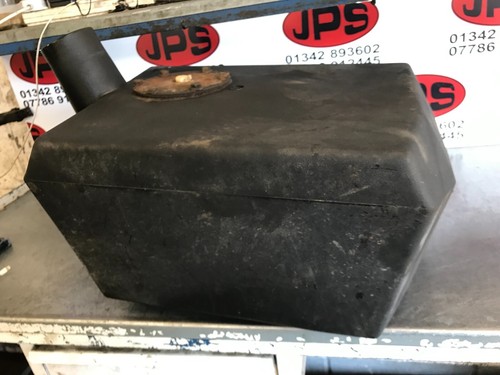 Plastic hydraulic oil tank - , x
