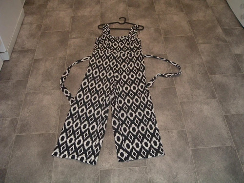 Size george black white - s, 8/10