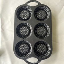 Nordic Ware 54349AMZ Shortcake Baskets Cast Aluminum Cakelet, Six 1/2 Cup