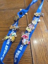 GREENE KING BREWERY HUNGRY HORSE COLLECTION vintage 1990s PIN BADGES & Lanyard