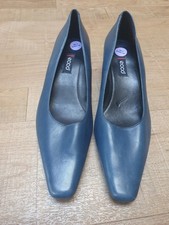 BNWOT Ladies LEATHER Ecco Petrol Blue Kitten Heeled Shoes Size 6