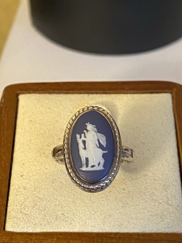 Vintage hallmarked 1975 - hallmarked, silver