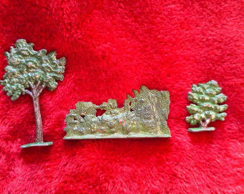Britains similar painted - or,