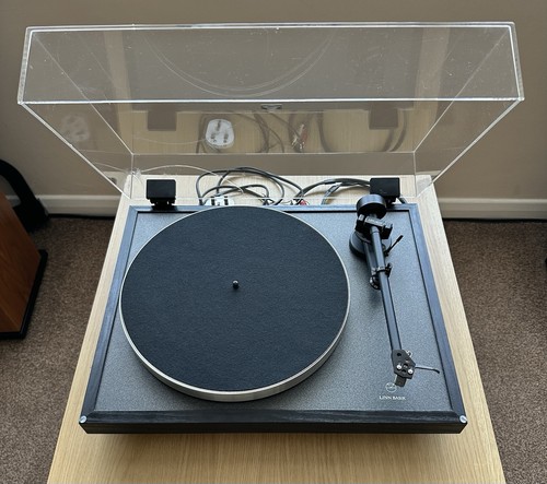 Linn basik turntable and akito - basik,