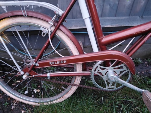 Raleigh women vintage bike - women's,