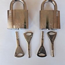 2 X ABLOY PL 330/25T PROTEC 2 Keyed Alike Padlocks With 4 Keys Total