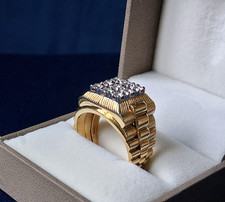 18ct Gold & Diamond Signet Ring. Total weight 14.38g, Diamond carat 0.7, Size R