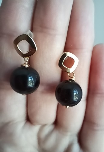 Golden rhombus and - and, agate