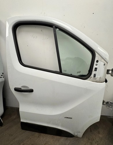 Vauxhall vivaro 2900 front - vauxhall,