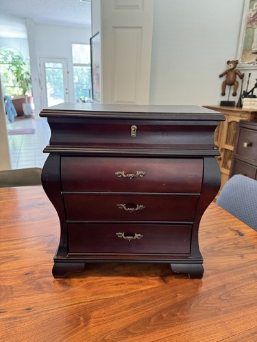 Large vintage wooden bombe - large,