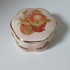 Royal Worcester Palissy Royale