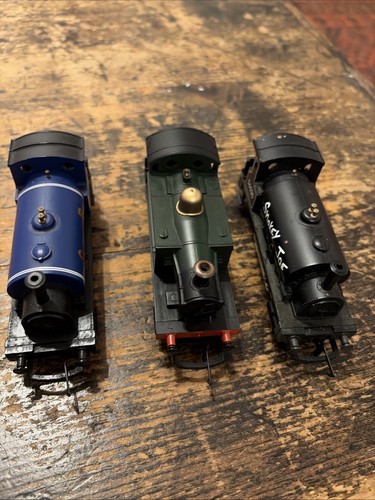 Three generic hornby engines - three,