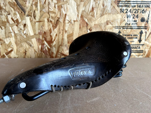 Brooks flyer carved saddle - carved,