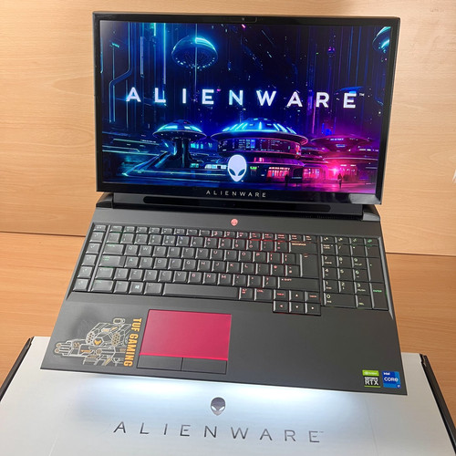 Alienware area 51m - area,