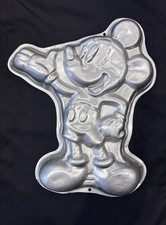 Wilton Mickey Mouse Cake Tin