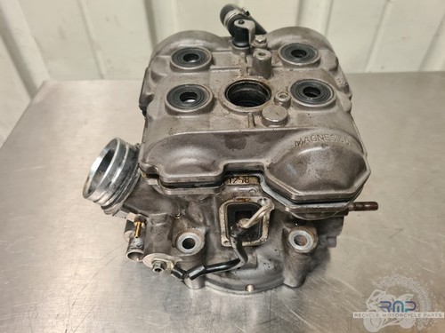 Front cylinder head with