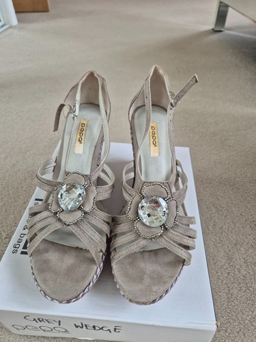 Pale grey suede wedge - grey,