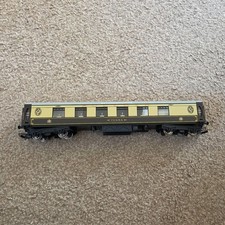 Hornby R223 OO Gauge Pullman