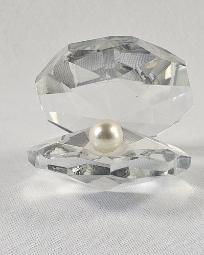 Crystal clam shell - clam, ornament