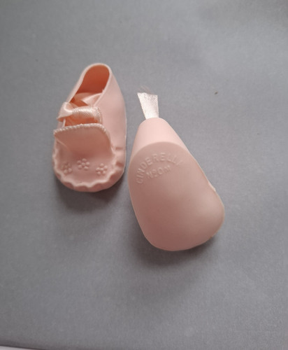 Cinderella doll shoes - cinderella, size
