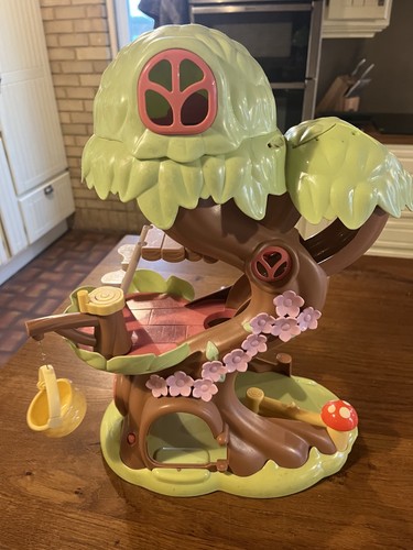 Happyland tree house-Doors