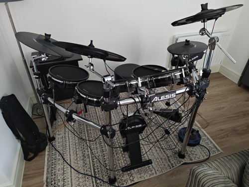 Alesis electric drum kit - alesis,