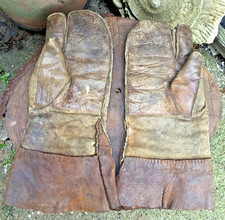 Vintage WW2 Trigger finger