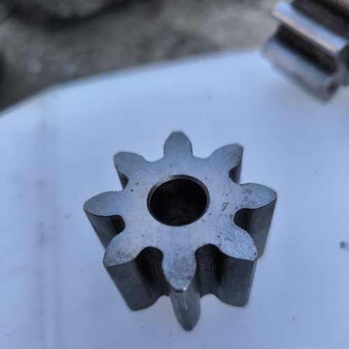 Petrol oil pump idler - oil, gear