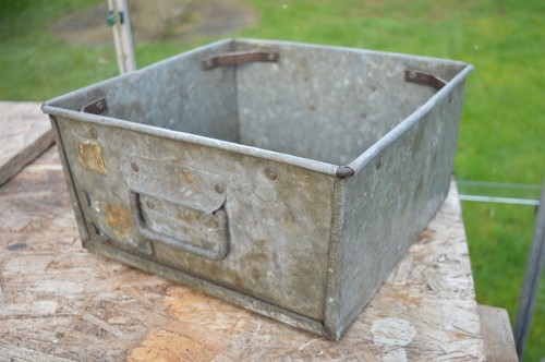 Vintage galvanised steel - vintage,