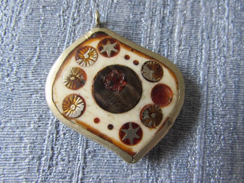Tibet tibetan buddhist amulet - tibet,