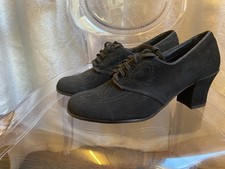 Aris Allen Woman Swing Shoe