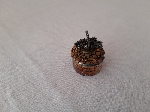 Silver scenes pill box floral - scenes,