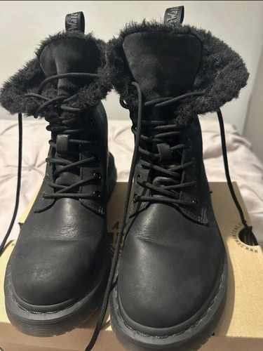 Martens black boots - martens,