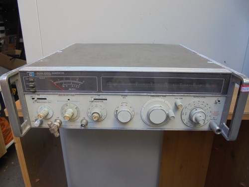 Hewlett packard 8640a - hewlett,