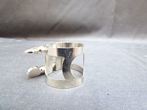 New tenor saxophone ligature - new.,