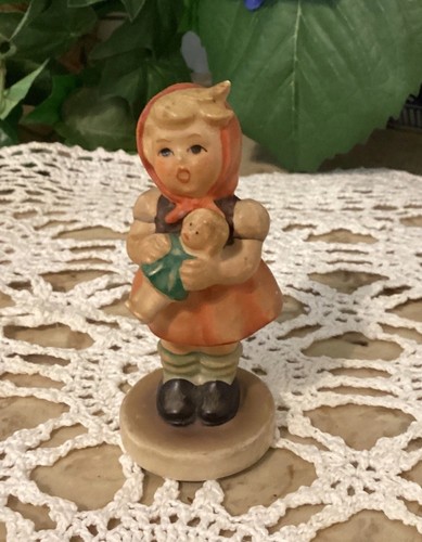 Vintage 1967 hummel figurine - vintage,