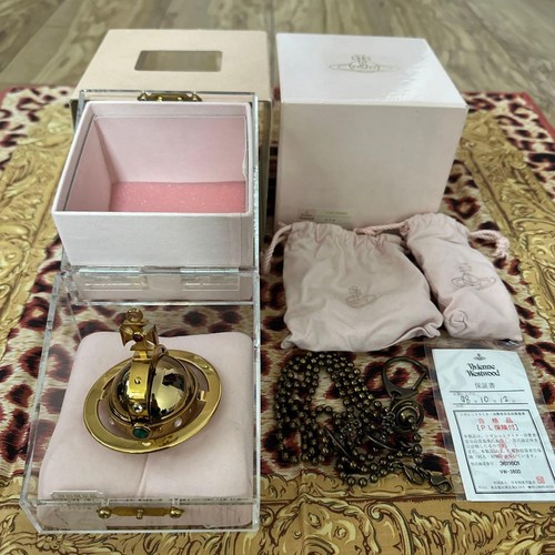 Vivienne westwood orb lighter - vivienne,